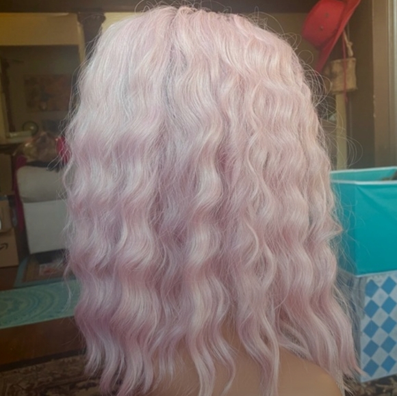 Cute realistic Blush pink lace front wig - Picture 10 of 12